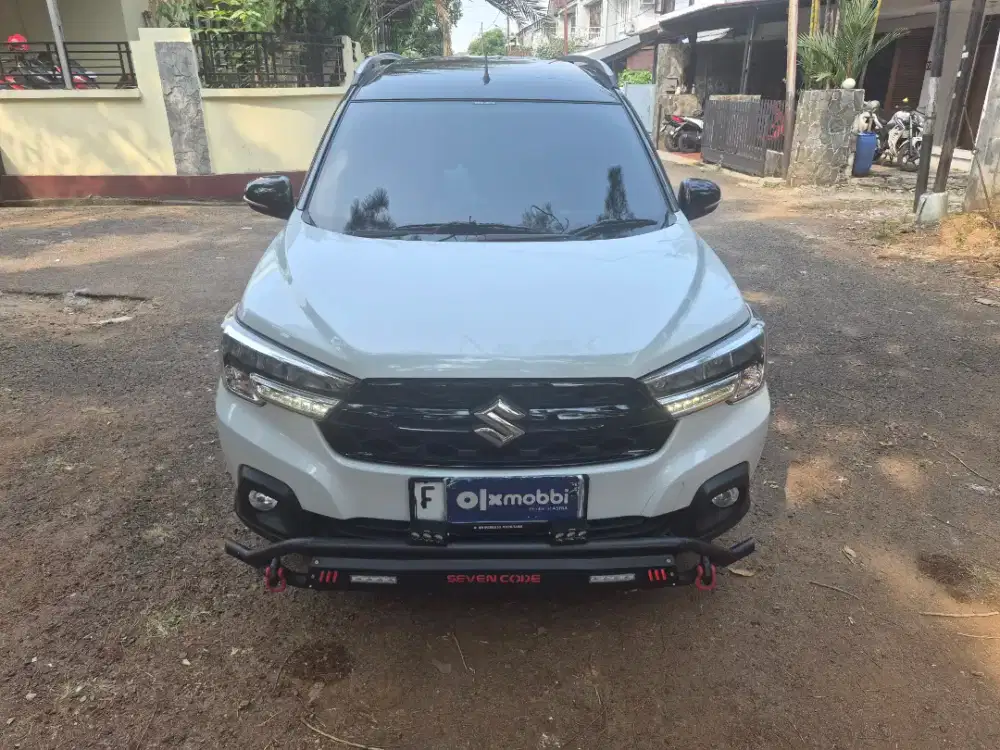 Suzuki XL7 Alpha Hybrid Two Tone AT