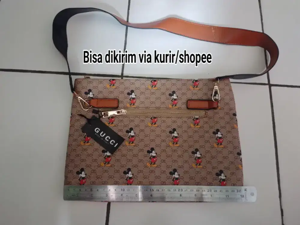 Tas selempang wanita