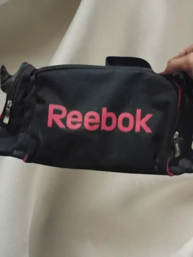 Tas Reebok Hitam Merah Original