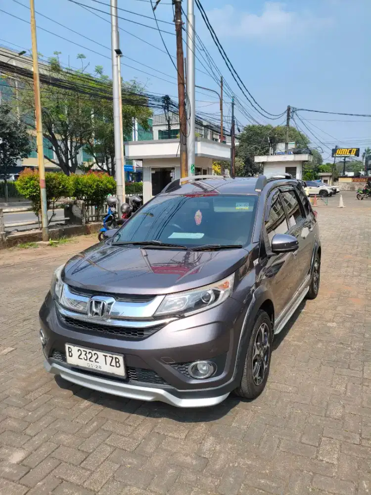 Jual Santai Honda BR-V Prestige 2017 AT / Metic / Matic