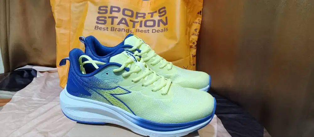 sepatu diadora running