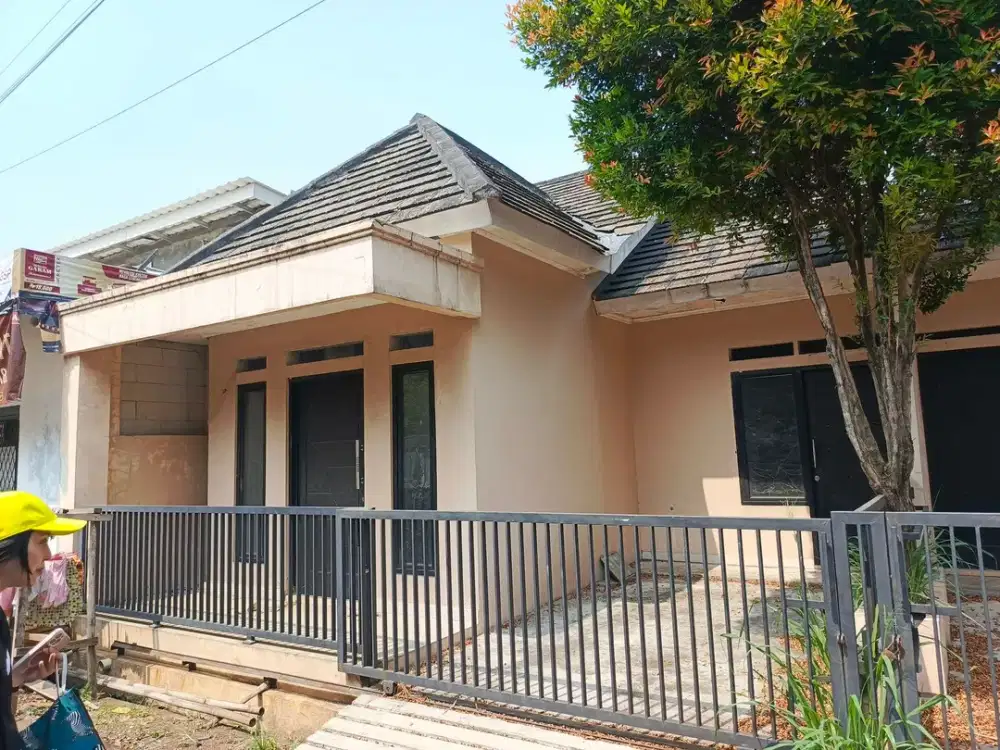 Rumah Minimalis 15 Mnt ke Stasiun Cibinong LT 105 Hadap Utara J-52933