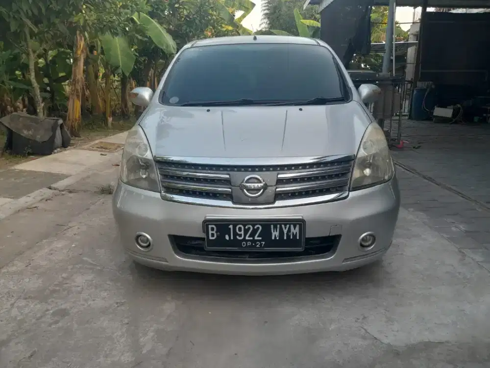 Istimewa.!! Nissan Grand livina xv 1800cc 2007