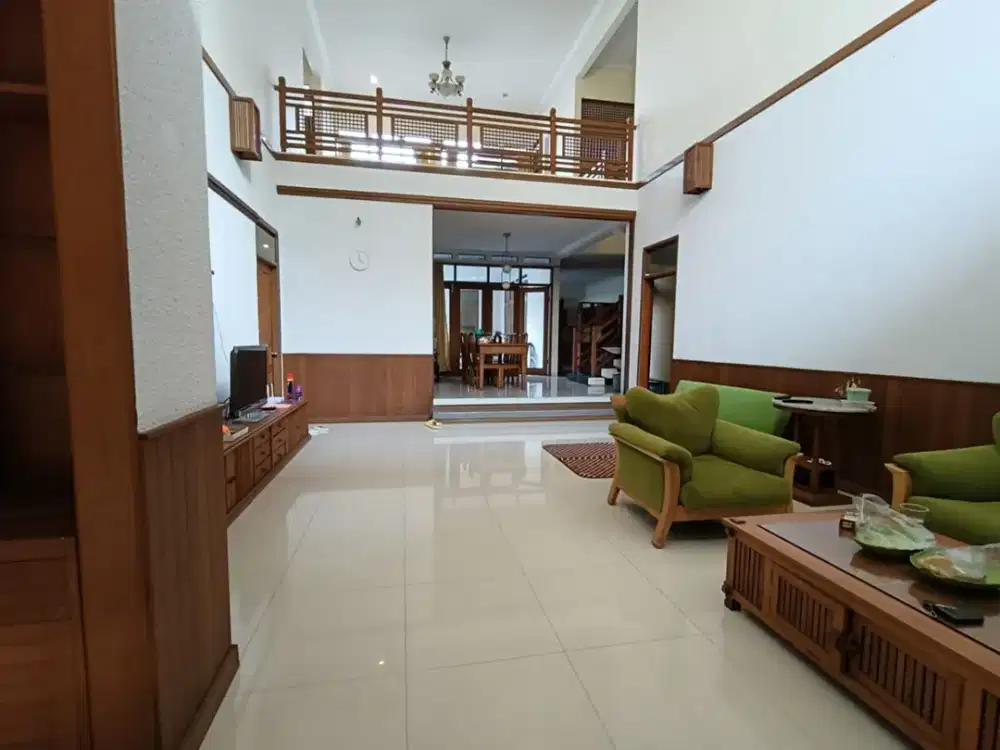 Dijual Rumah 2 Lantai di Jl. Setra Indah III Sukajadi - Kota Bandung