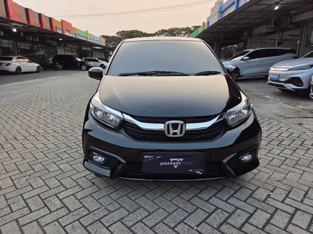 Low Km,mobil Perfect!!! Honda Brio E 23
