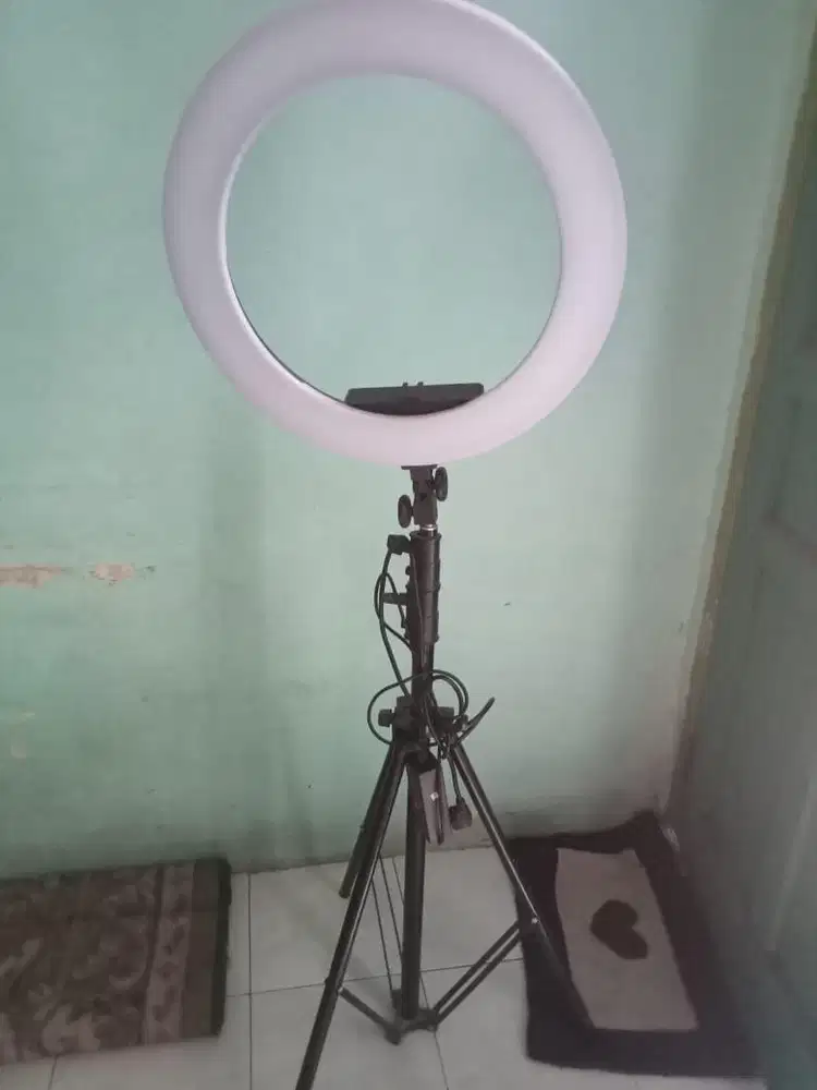 Ringlight Latour