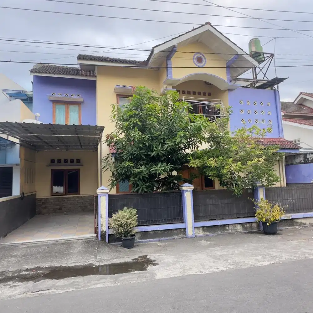 Di jual Kost (Putri) 2 Lantai,19 Kamar