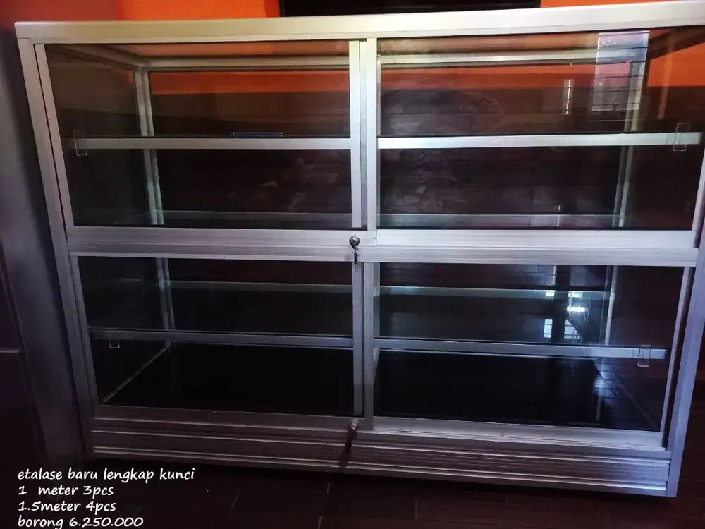 lemari buku dan atk