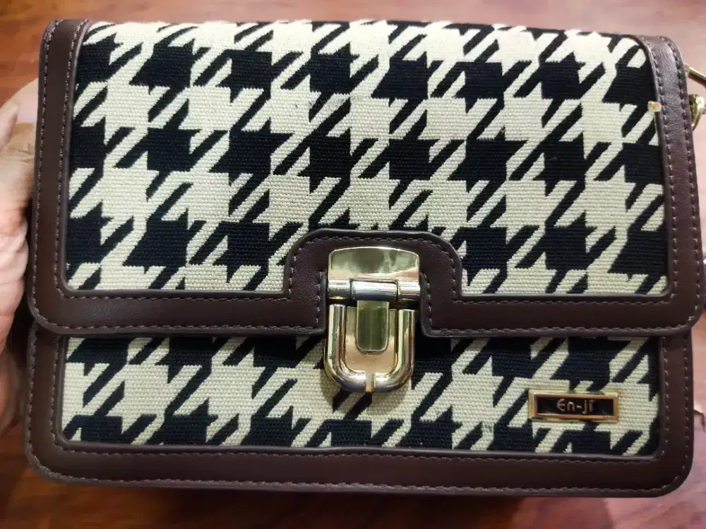 Tas slingbag merek enji
