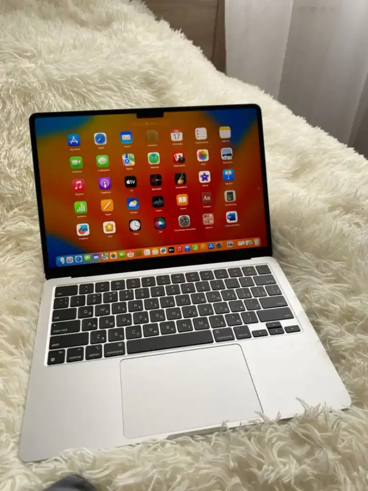 Terima Jual Beli Macbook Pro Air M1 M2 M3 M4  M5 iPhone iPad Ditampung