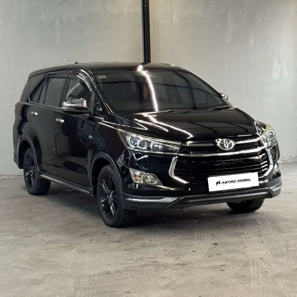 INNOVA REBORN VENTURER 2020 / 2019 Matic Murah Bensin Kredit Surabaya