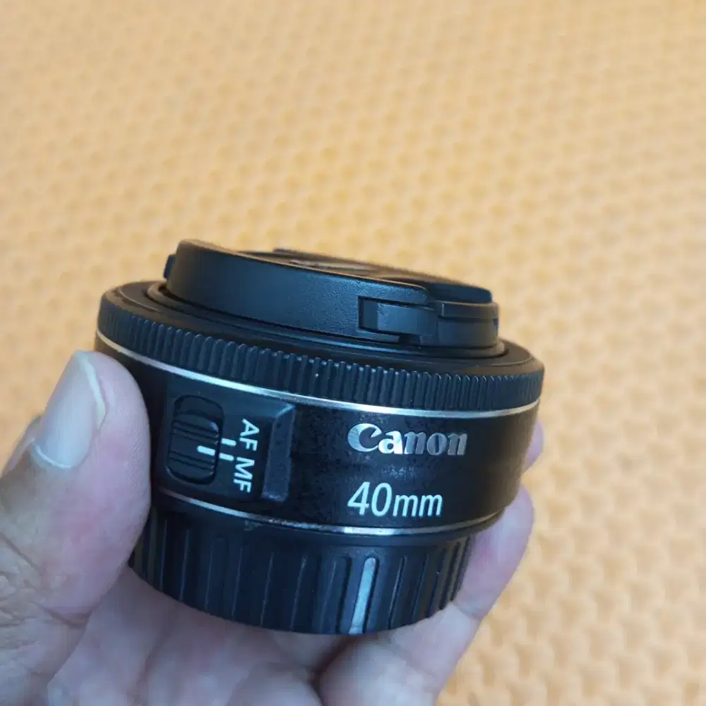 Lensa Fix 40mm STM f2,8 No Jamur