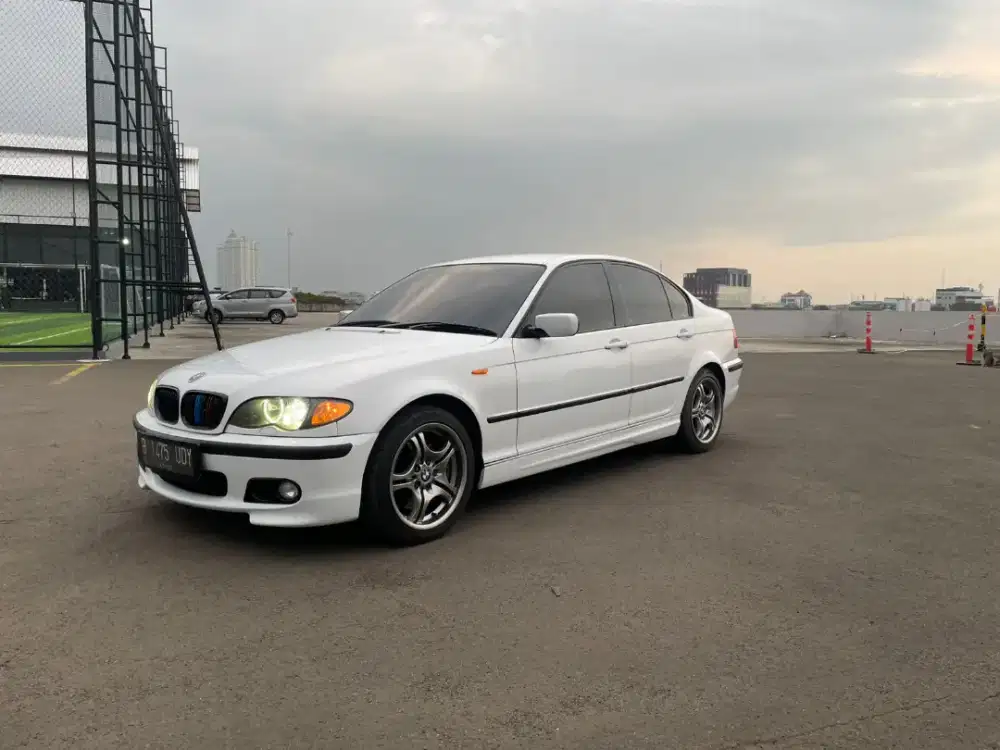 BMW AT 330i 2003