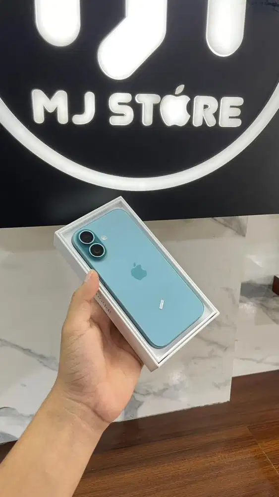 iPhone 16 128 gb ex iBox bh 100% garansi aktif sampai April 2027