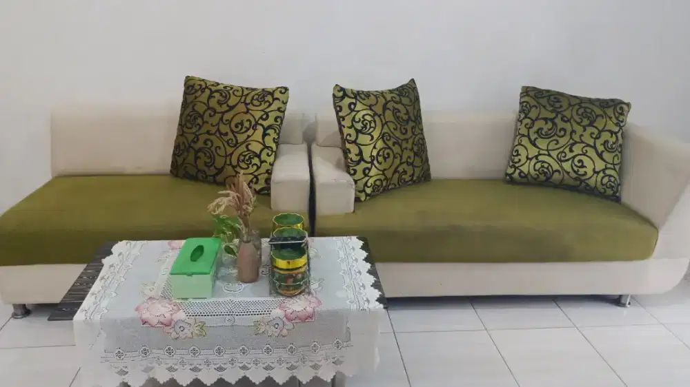 Sofa bekas dijual