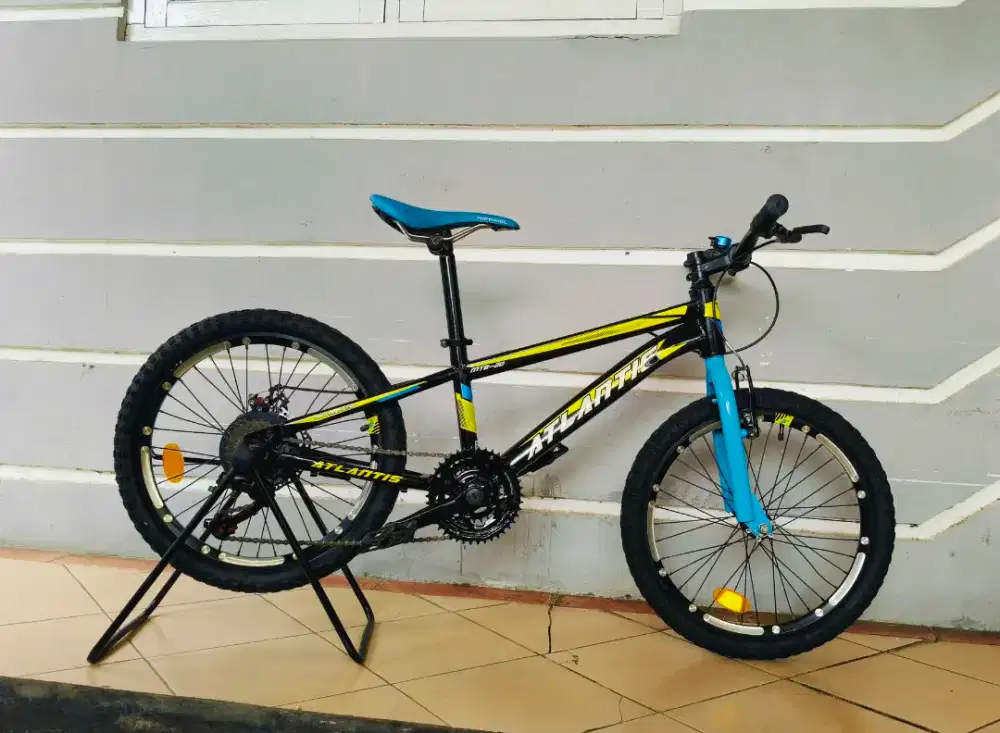 Sepeda BMX merek Atlantis uk'20 hrg 650rb net kondisi masih bagus