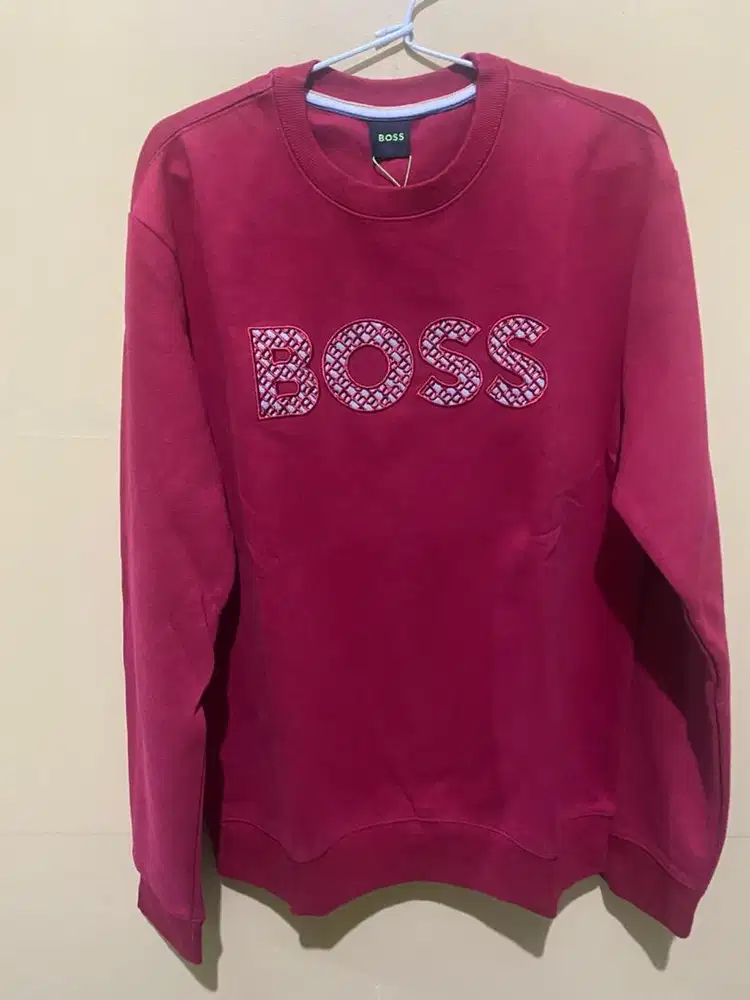 Sweater Hugo Boss Merah size M