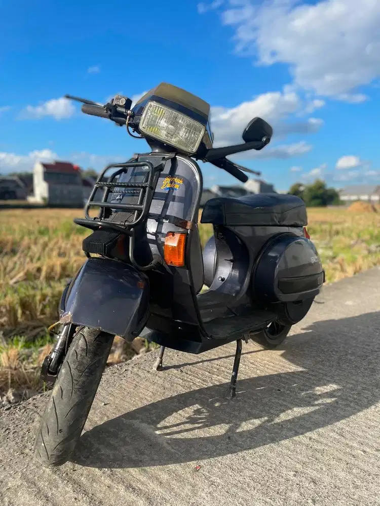 PIAGGIO VESPA EXCEL ABU SALMON AB SLEMAN