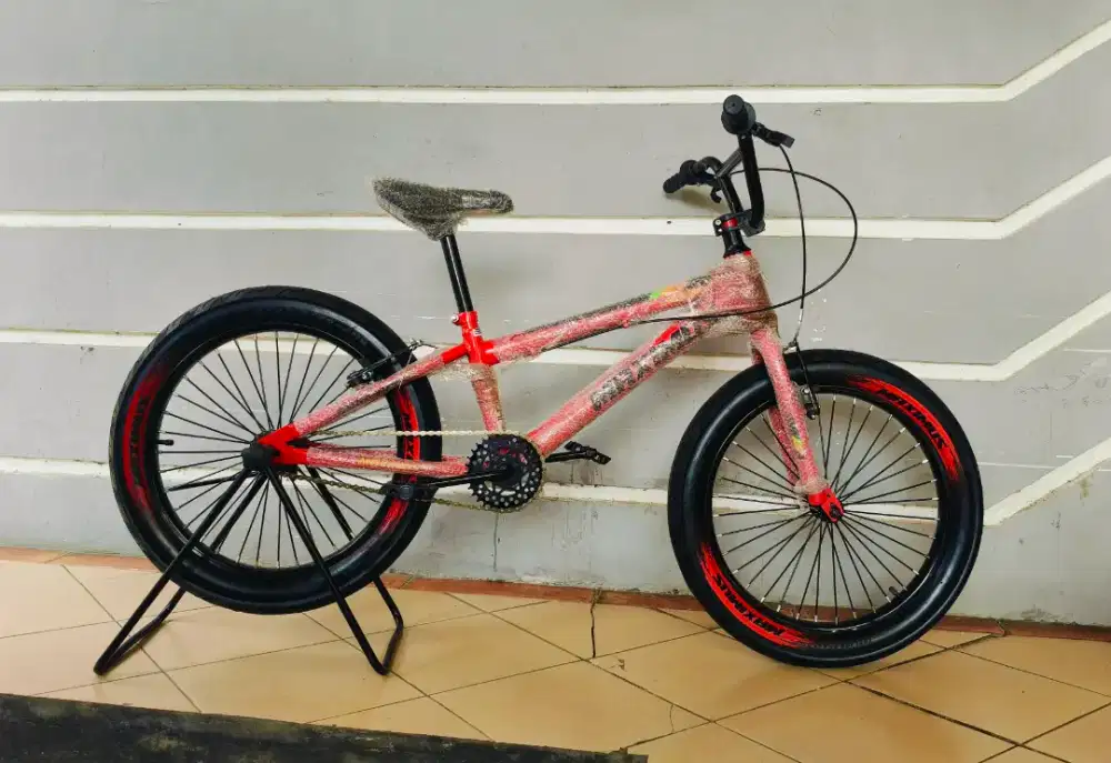 Sepeda BMX merek Maximus uk'20 hrg 670rb