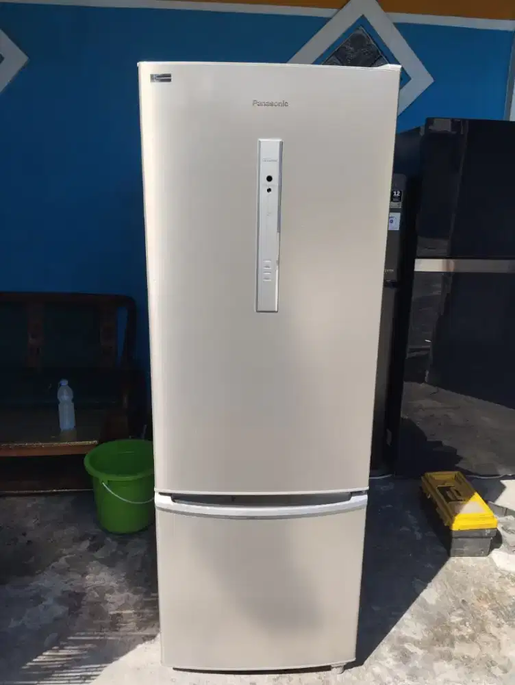 Kulkas Panasonic inverter ECO navi dingin