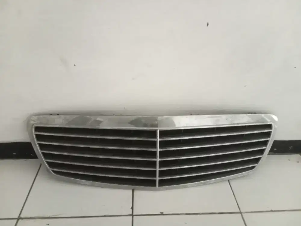 Jual Grill Mercedes-Benz W211