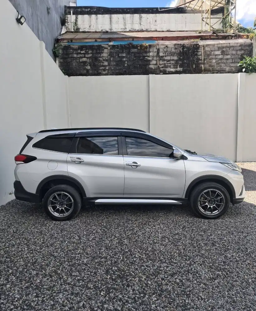 Bismillah, dijual New Terios 1.5 R Deluxe bensin AT type tertinggi
