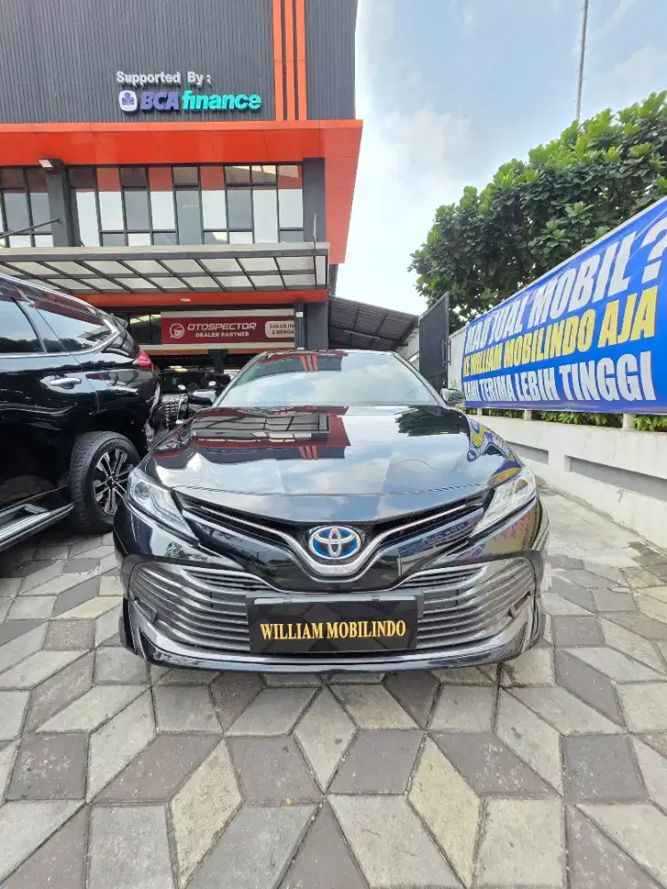 Toyota Camry 2.5 V Hybrid
