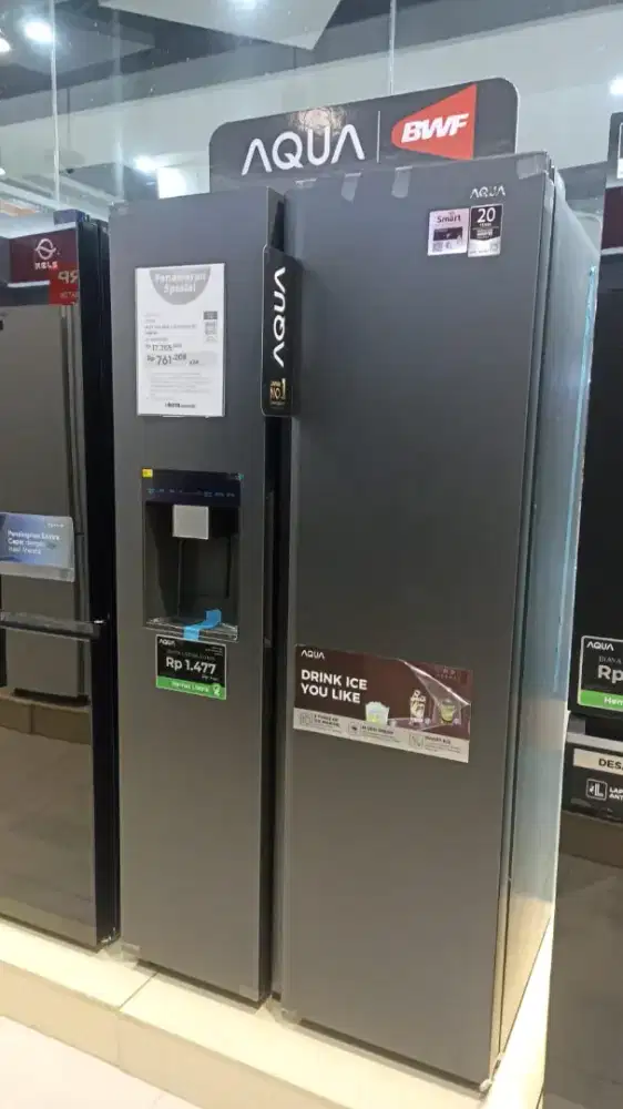 KULKAS AQUA DISPENSED 696RSV