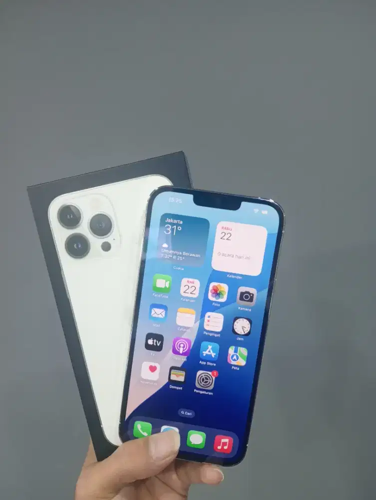iPhone 13pro max 256GB silver ex iBox
