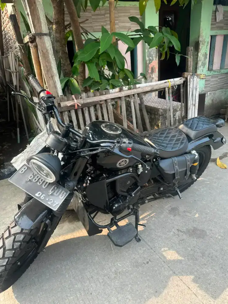 Motor custom bekas
