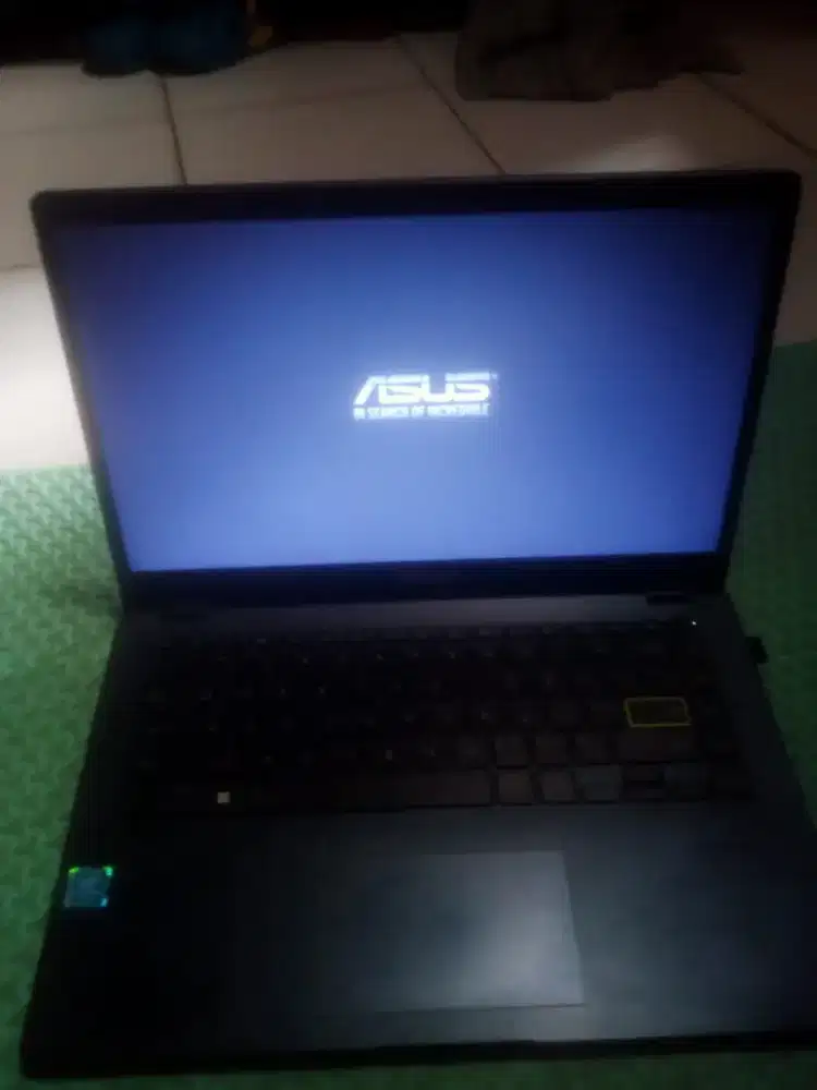 Asus vivobook E410 MAB