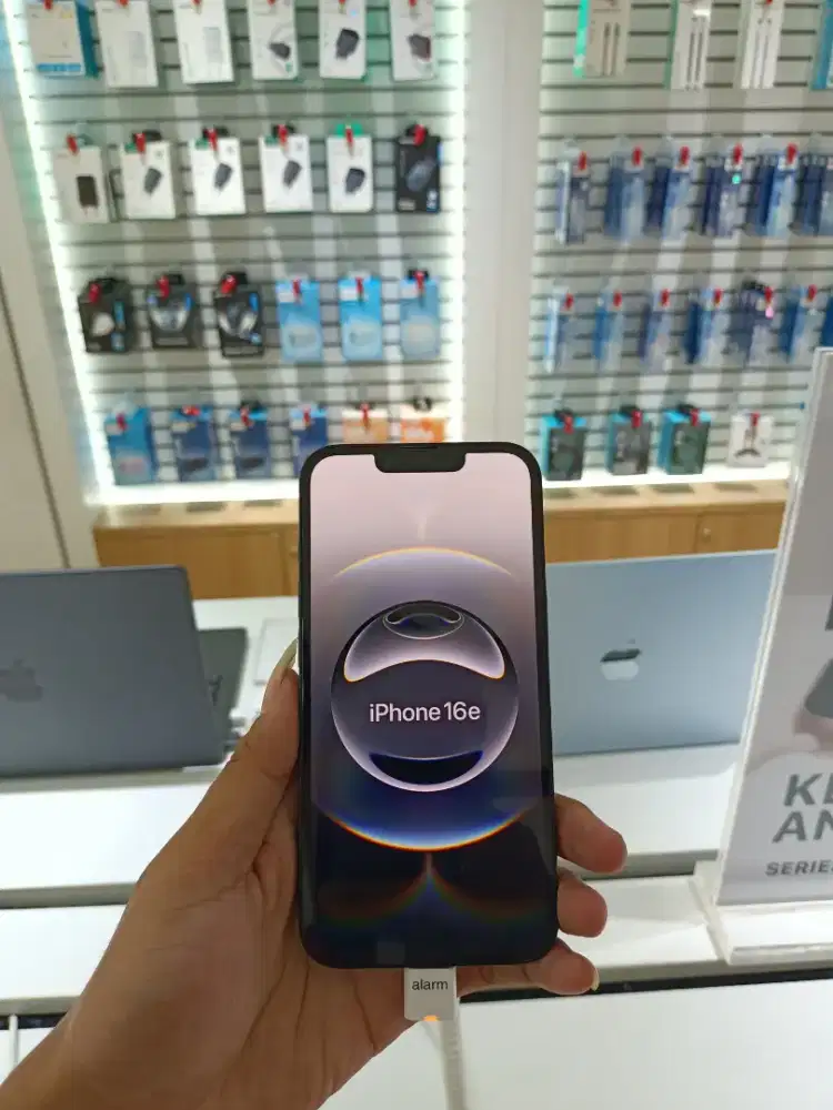 iPhone 16e 256GB