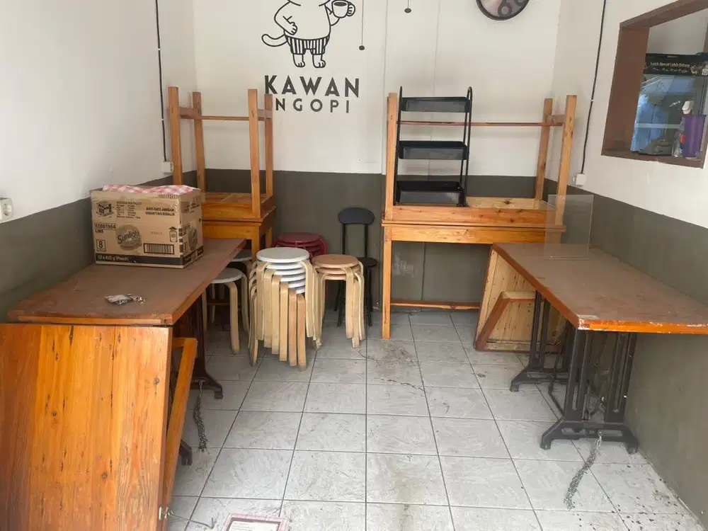 Meja kursi dll ex cafe