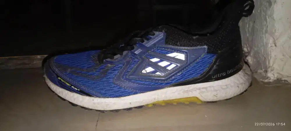 Sepatu running Spotec