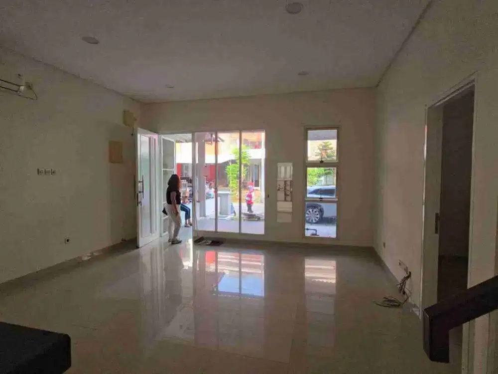 disewakan rumah rapi golf lake residence