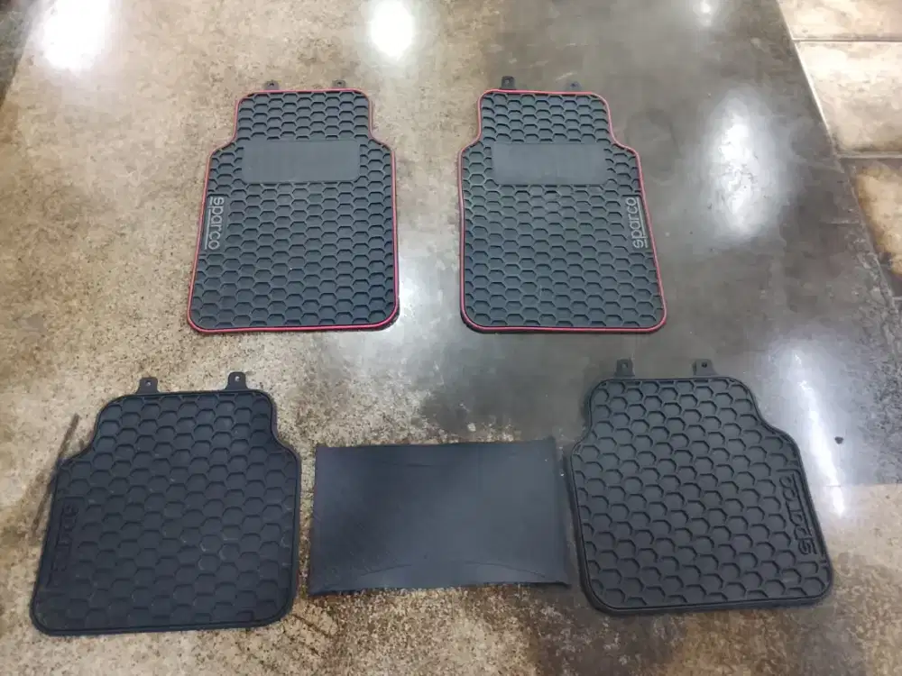 Karpet karet mobil sparco