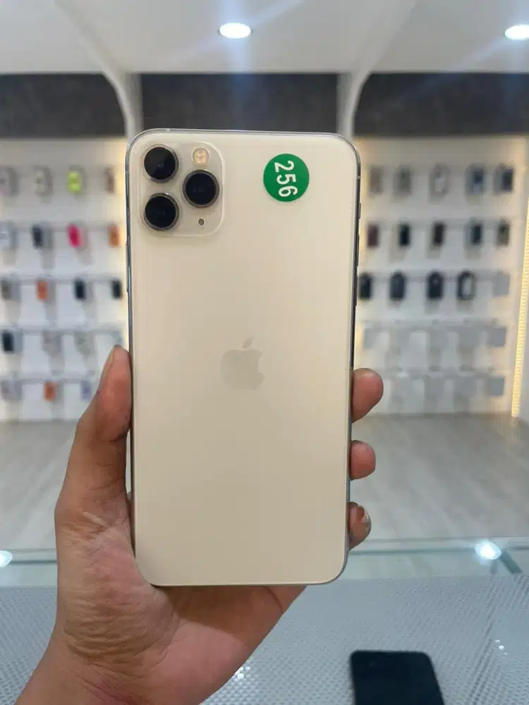 IP 11 pro max 256gb normal fulset menerima jual dan tukar tambah