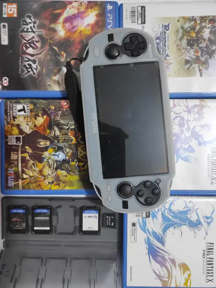 PS Vita Fat 32Gb full game + gamecard