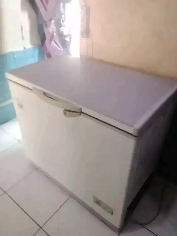 Perbaikan dan jual beli frezer