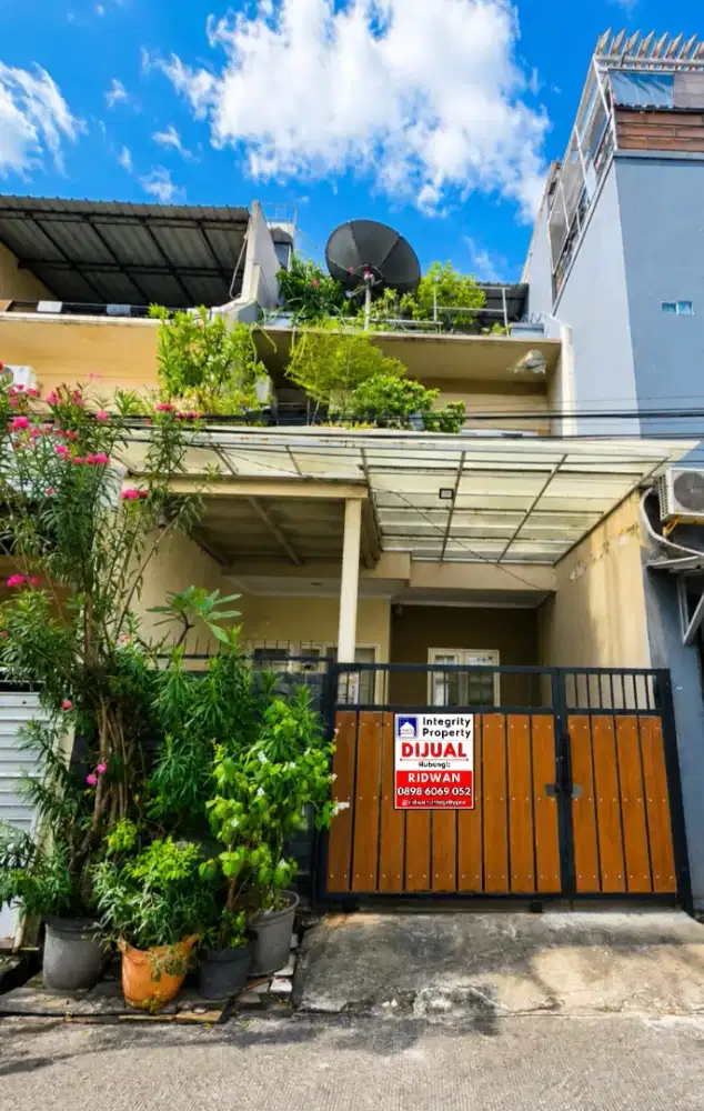 IP3151: Rumah Semi Furnished Kavling Polri Jelambar