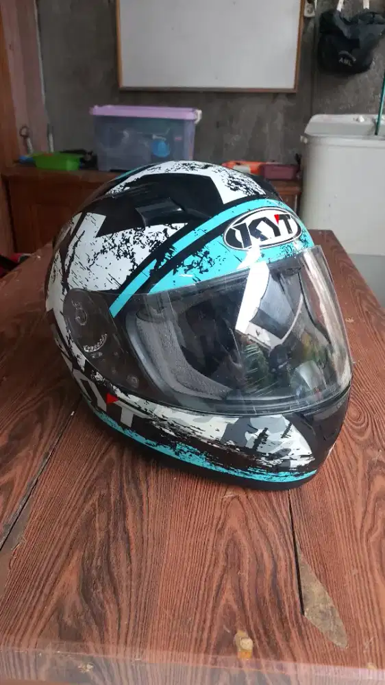 Helm KYT like new