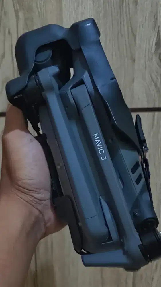 dji mavic 3 dual lensa