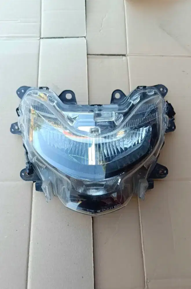 Dibeli feflektor lampu depan mio gear