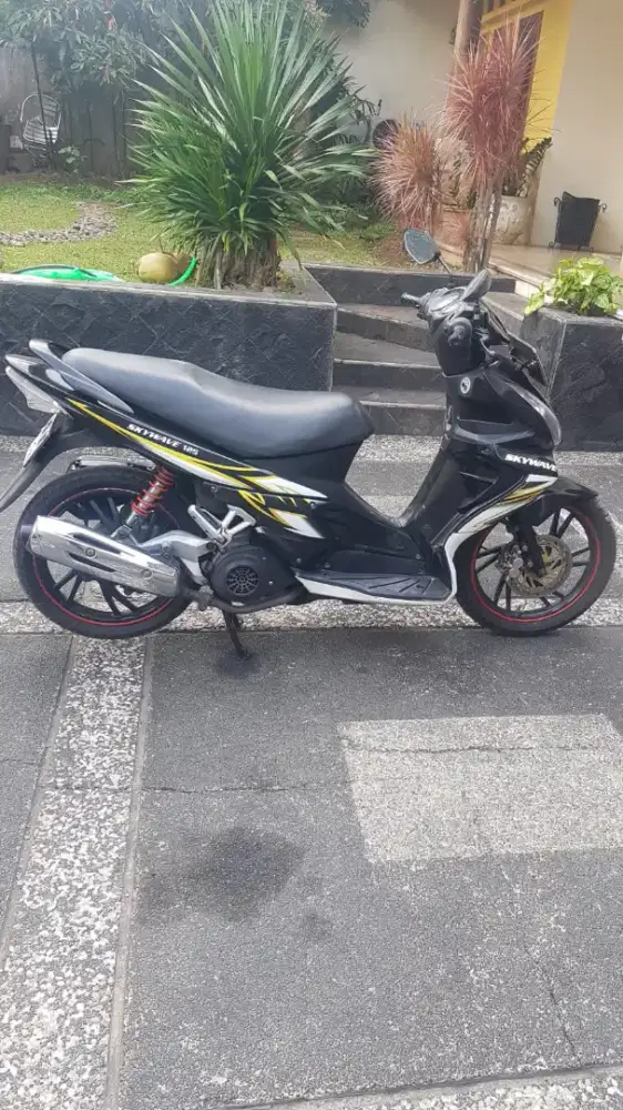 Skywave jarang ada putih hitam