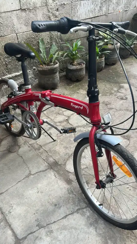 Sepeda lipat fingard -merah