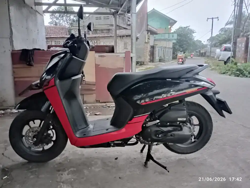 HONDA GENIO 2025 BAN DONAT