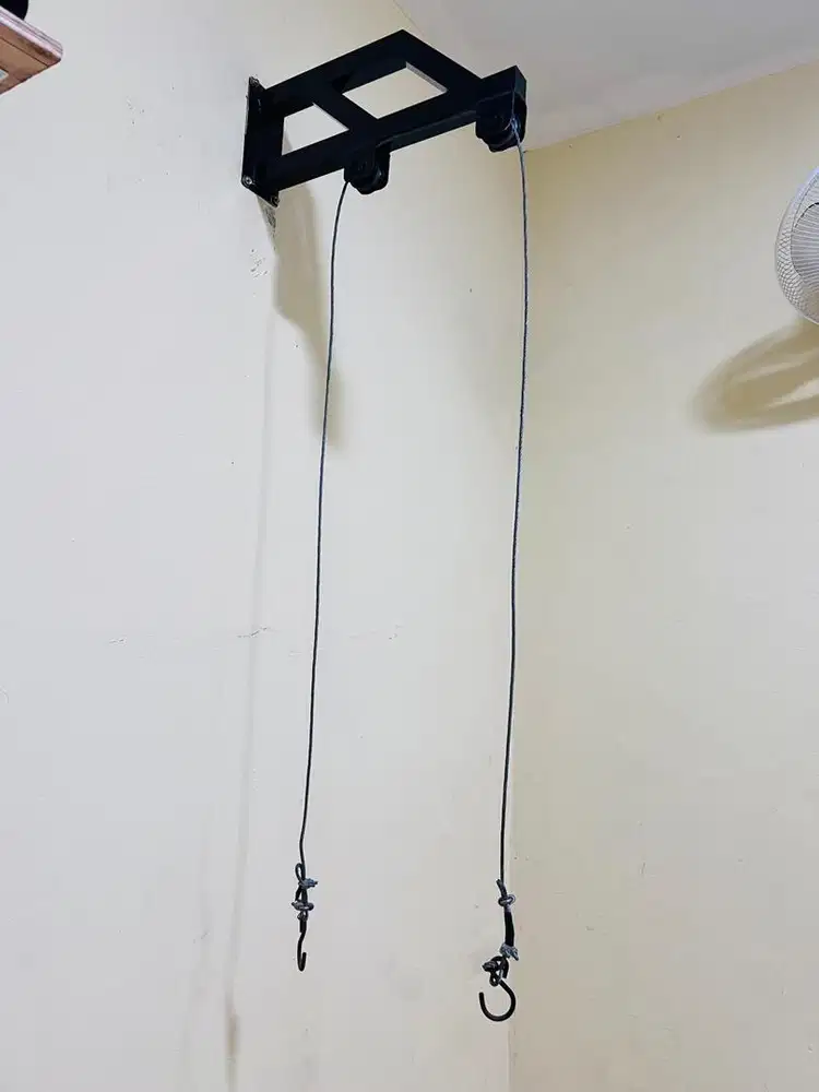 Peralatan Home Gym Pull Down Katrol Tricep