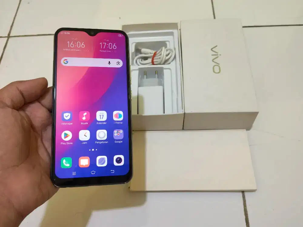 VIVO Y17 RAM 8GB / 256GB 4G LTE Duos 6.35in Fingerprint Komplit