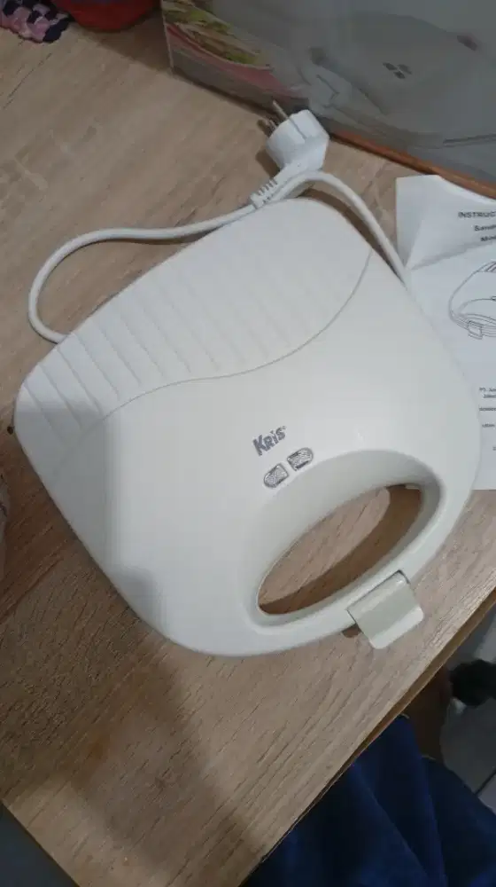 Pemanggang Roti merk Kris - Sandwich maker 2 slice