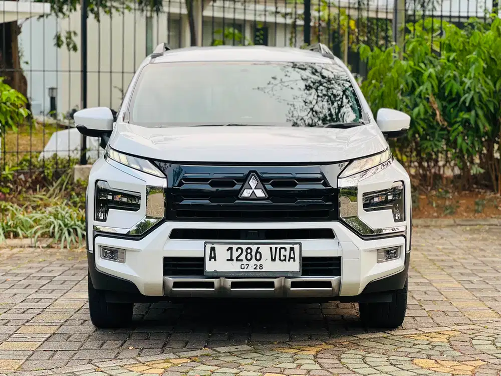 MITSUBISHI XPANDER 1.5 CROSS PREMIUM PACKAGE AT BENSIN 2023 PUTIH 2024